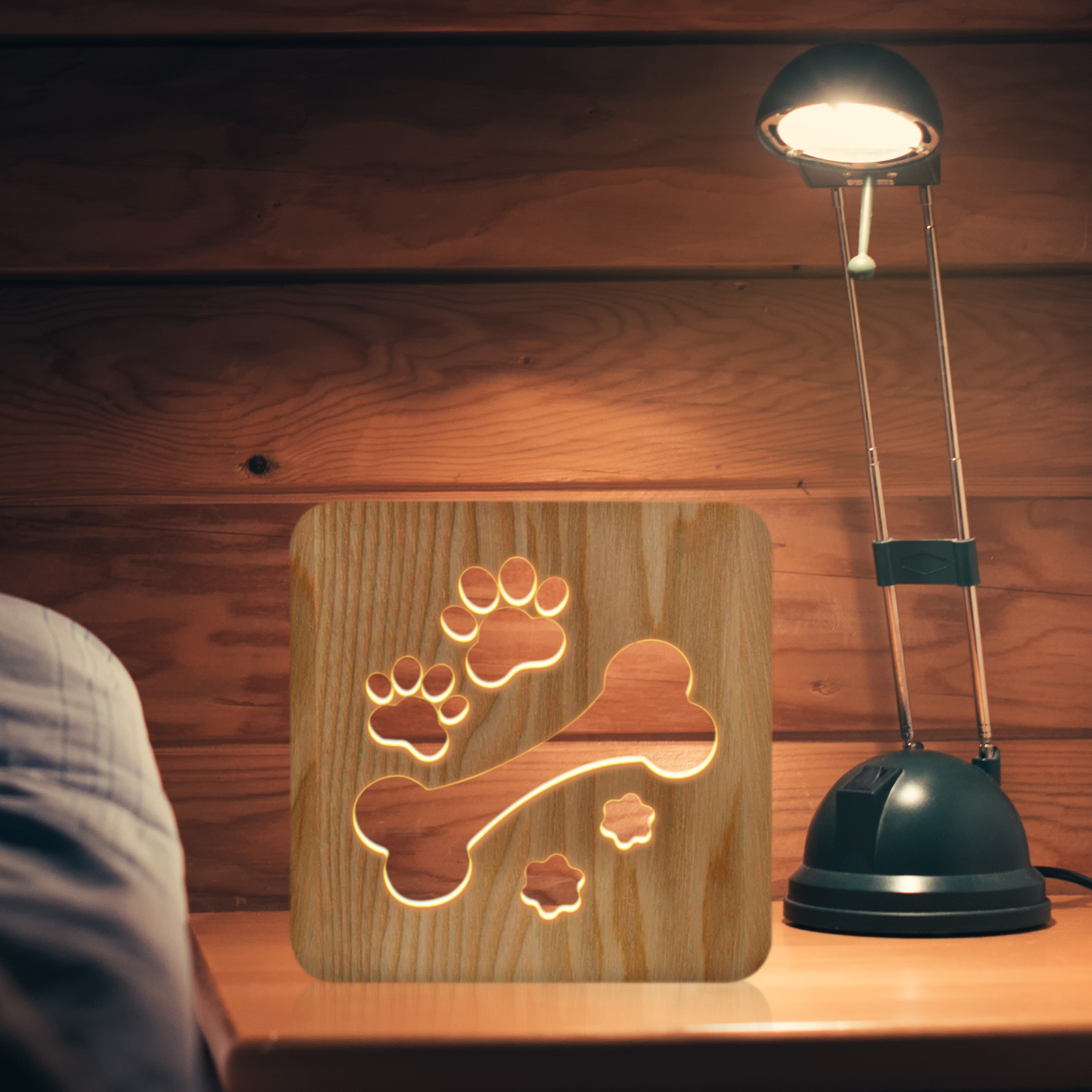 

Wood USB-Powered Dog Bone Hollow LEDing-Night Light, 501 Original