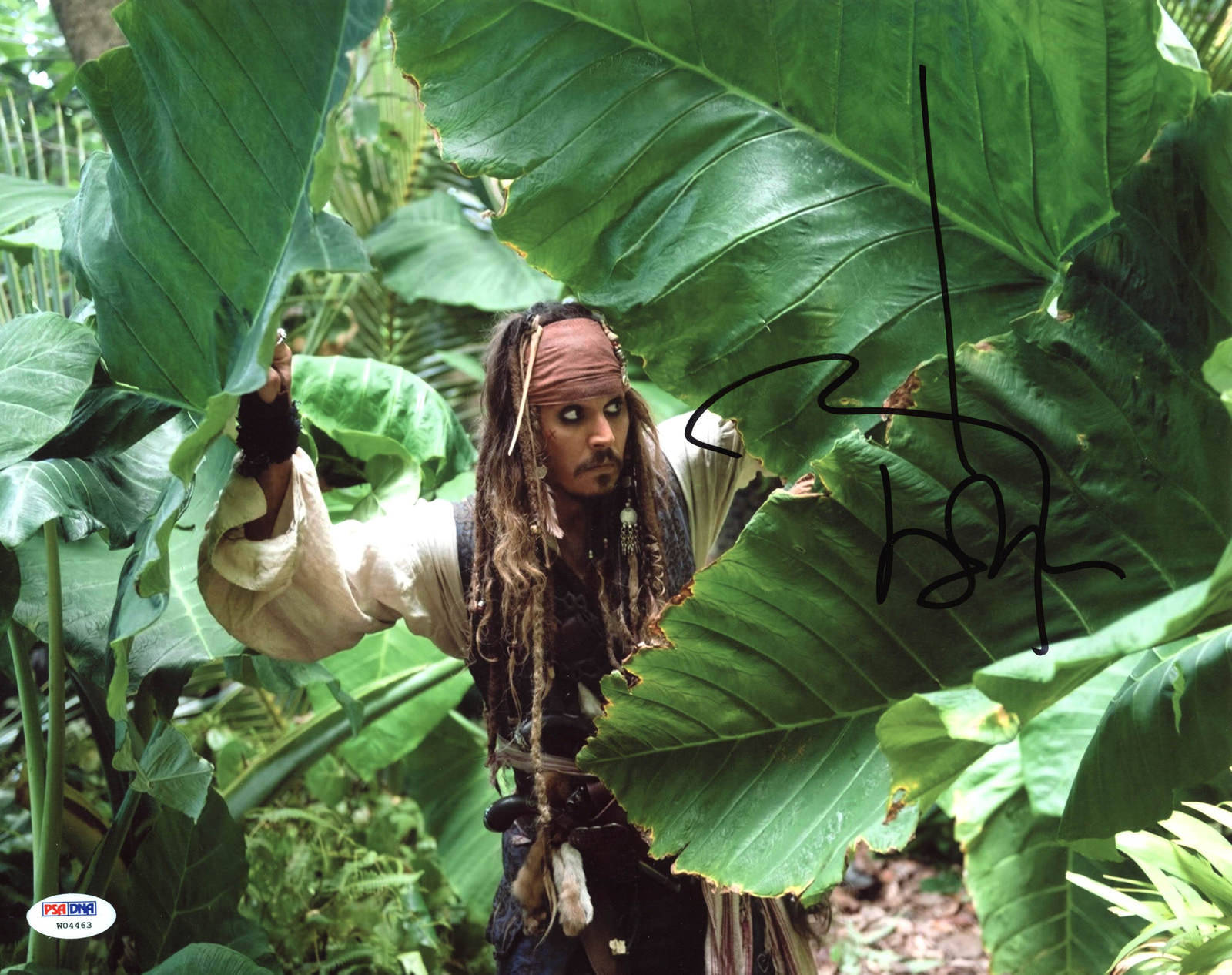 Johnny Depp Pirates Of The Caribbean Signed 11x14 Photo Poster painting Graded 10! PSA #W04463