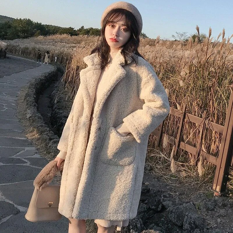 Lamb wool coat women's autumn and winter new warmth thick woolen coat temperament  woman winter coats and jackets