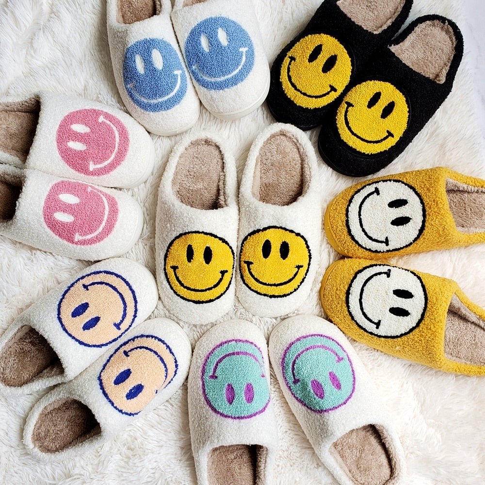 Women Winter Big Smiley Pattern Fur Slippers