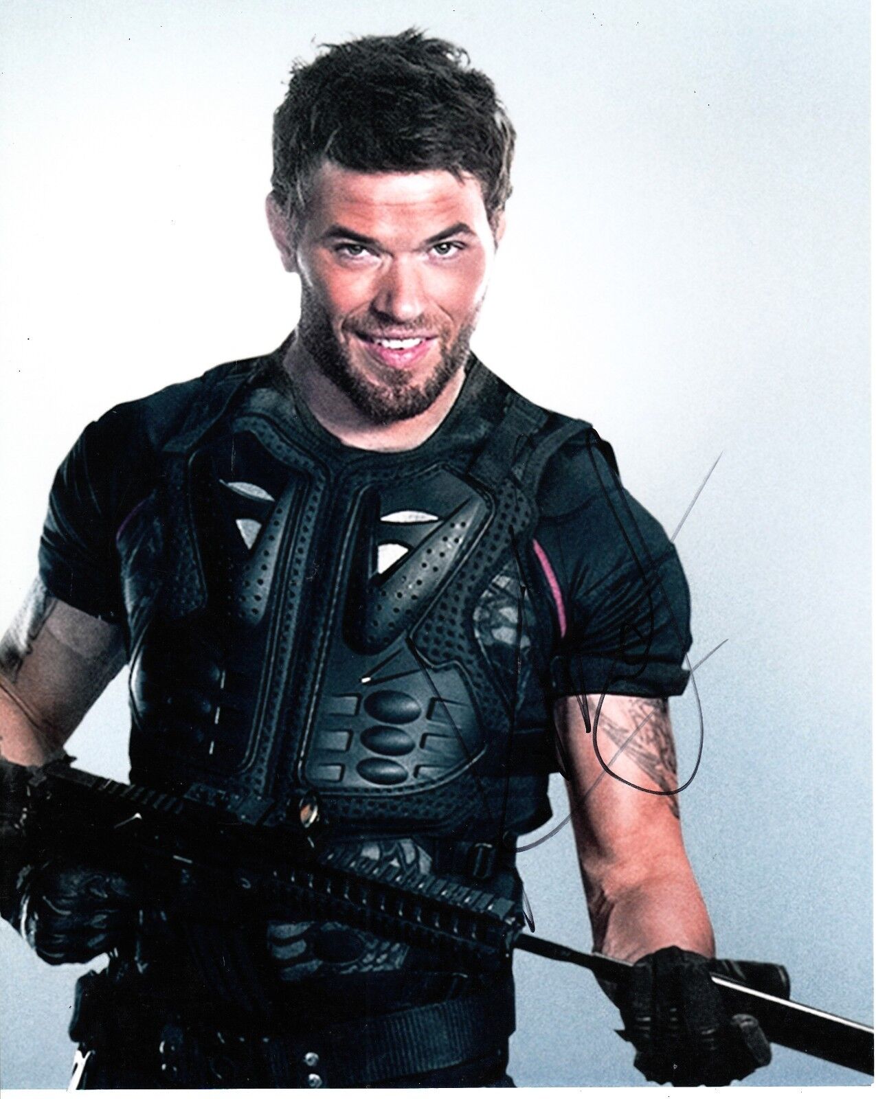 KELLAN LUTZ SIGNED EXPENDABLES Photo Poster painting UACC REG 242 FILM AUTOGRAPHS