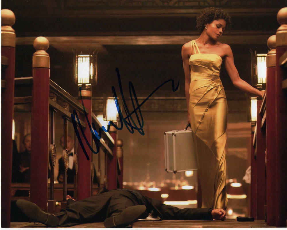 NAOMIE HARRIS SIGNED AUTOGRAPH 8X10 Photo Poster painting - EVE MONEYPENNY SKYFALL, SPECTRE