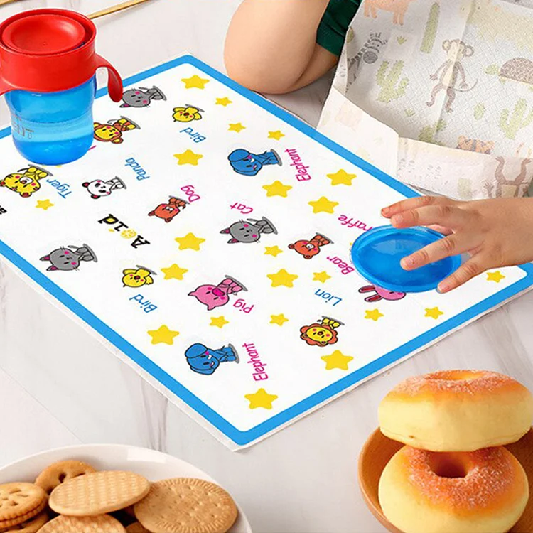 Disposable dining mat waterproof and oil resistant portable for primary school students when going out