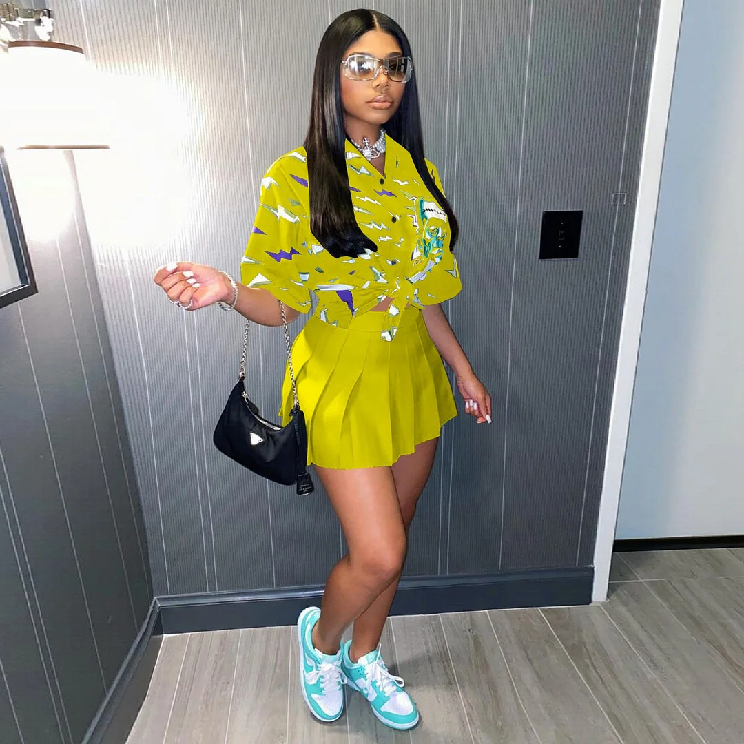 Uveng Digital Printing Skull Loose Temperament Commute Button Pleated Skirt Two-piece Short Shirt