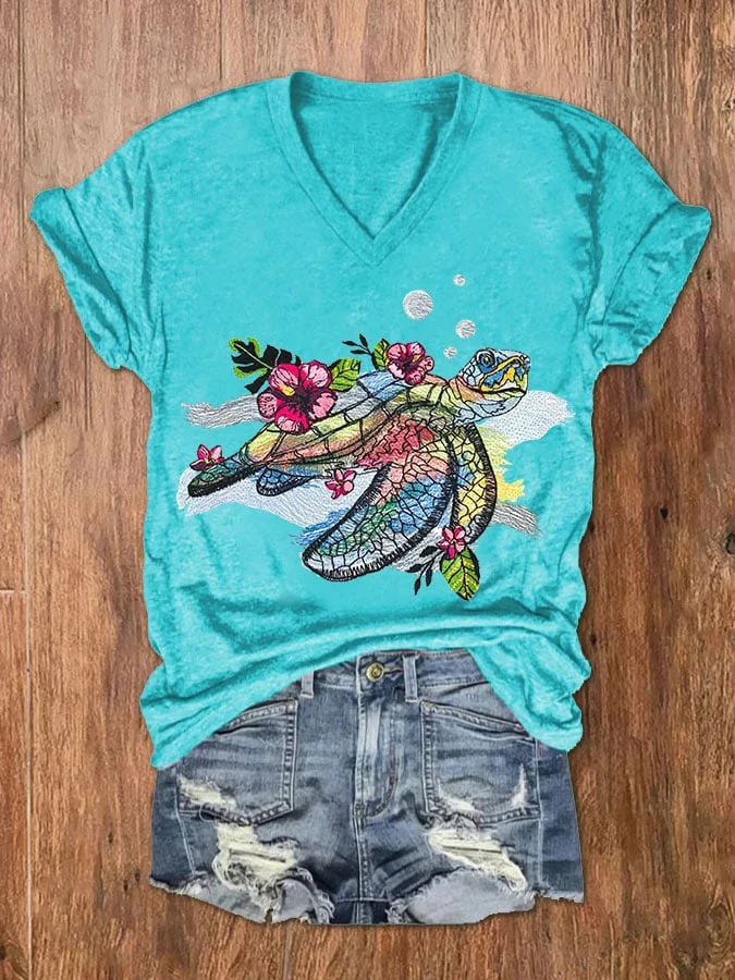 🔥Buy 3 Get 10% Off🔥Women's Turtle Print V-Neck T-Shirt