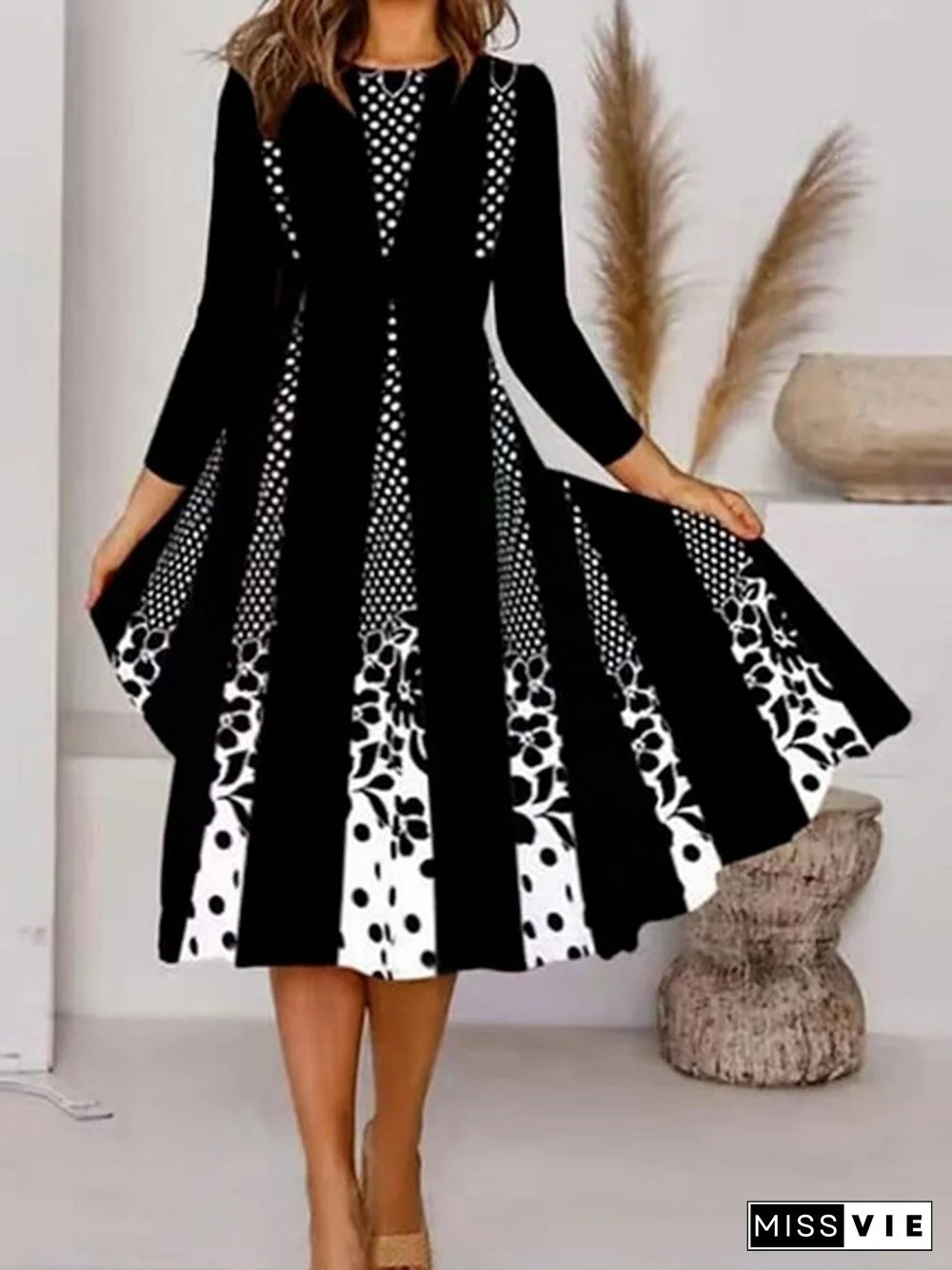 Printed Round Neck Long Sleeve Dress Black Dresses