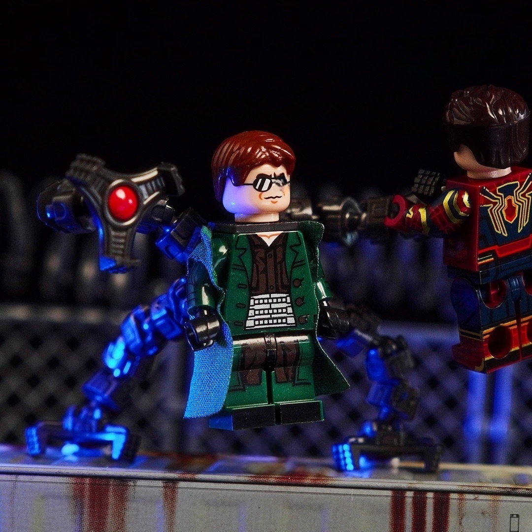 Spider-Man Doctor Octopus (Doc Ock) Minifigure - Premium Building Block Figure with Mechanical Tentacles