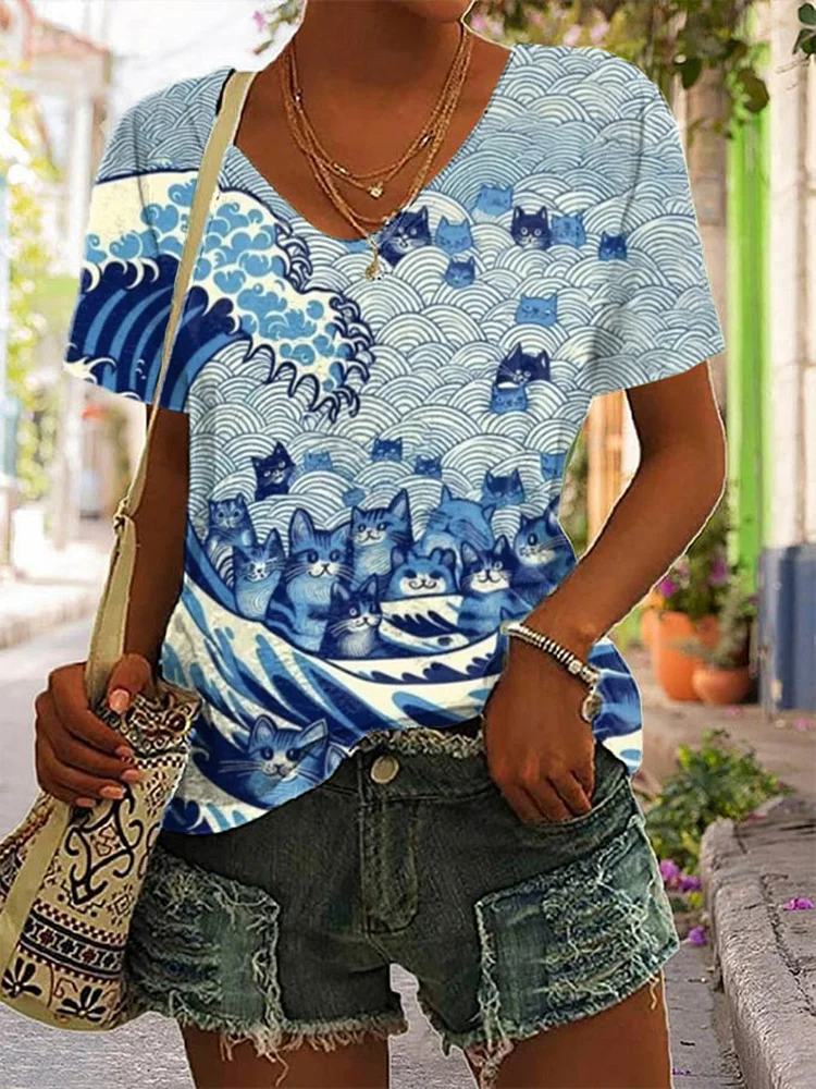 Women's Blue Waves&Cats Print V-Neck T-Shirt
