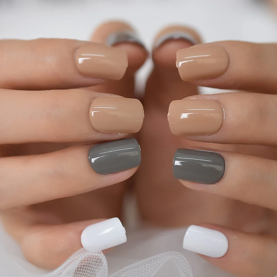 Iridescent White Instant French Nails Glitter Beveled Clear Short Square Fake Nail Art Tips Many Choice 24 Count 515-Nail Inspo