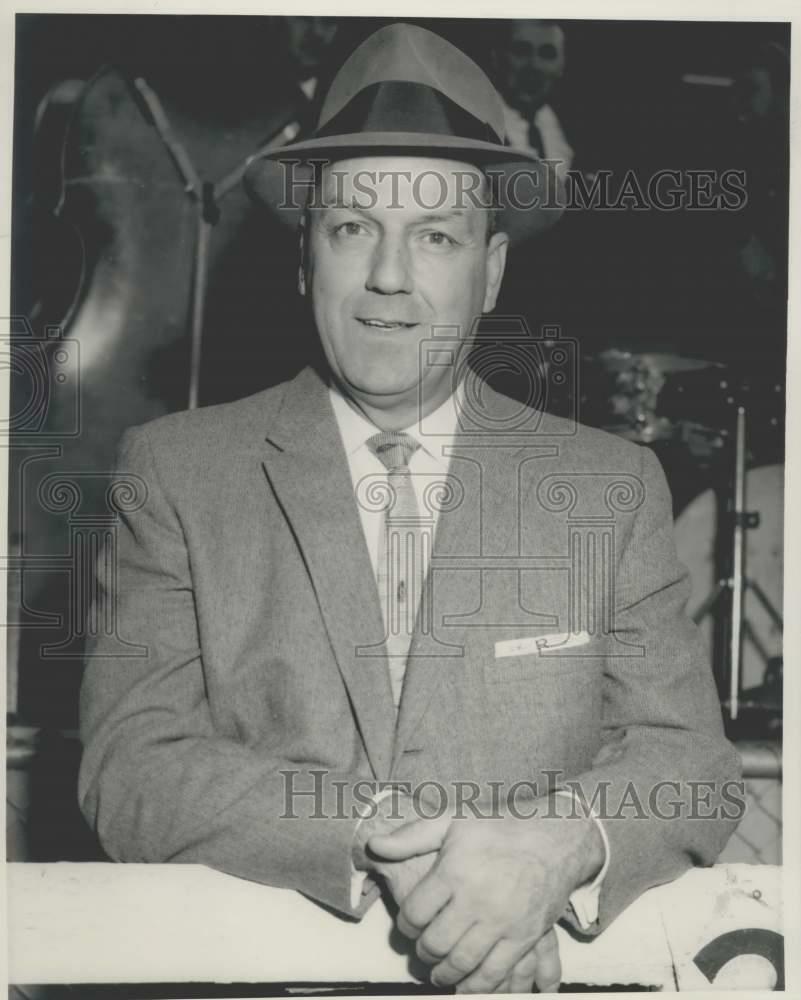 Press Photo Poster painting Thoroughbred horse trainer/owner William Russeguet, Sr. - noc20487