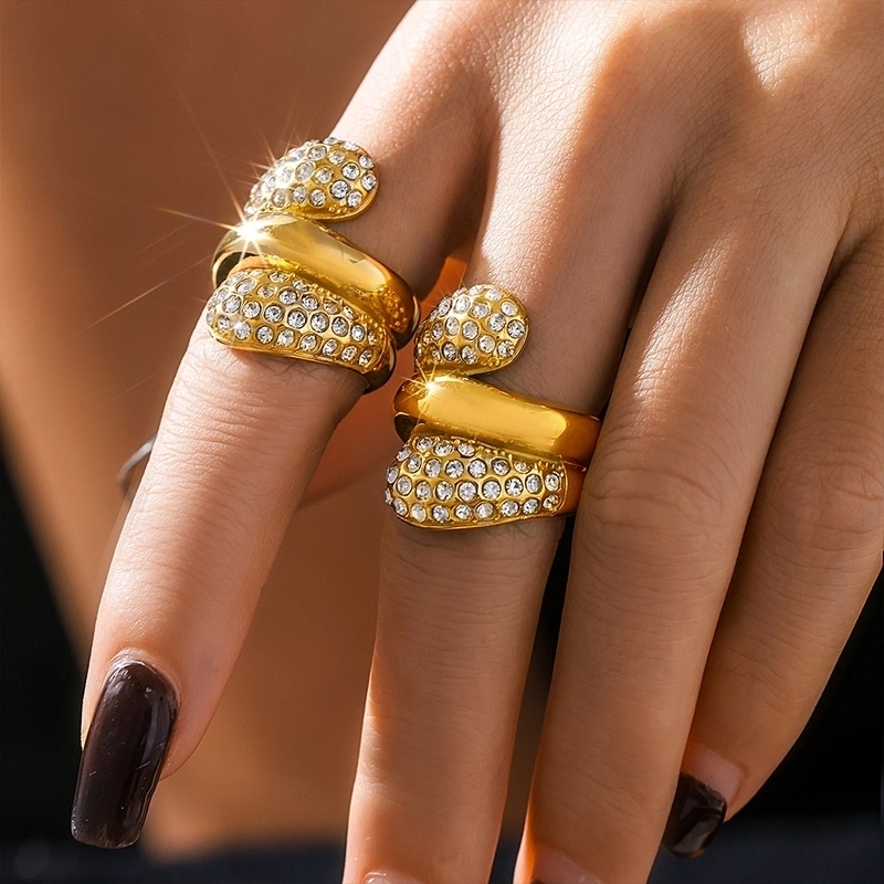 Elegant Luxurious Vacation Geometric Titanium Steel Rhinestones 18K Gold Plated Inlay Rings