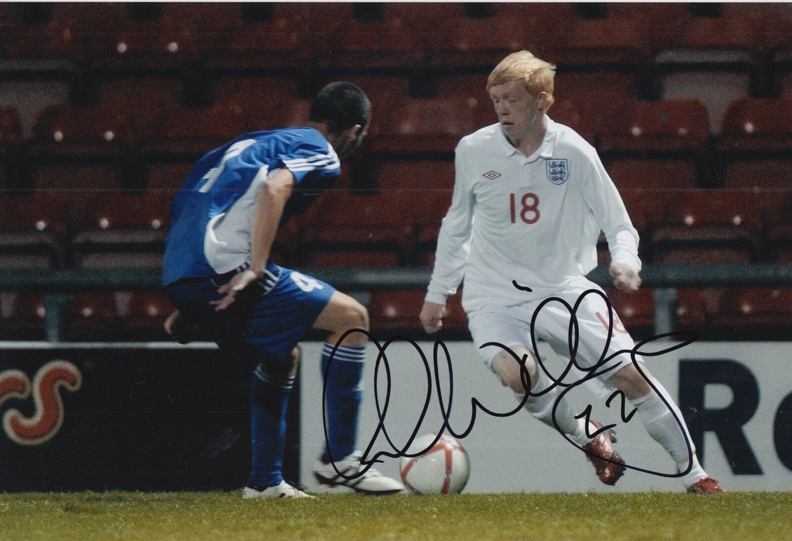 ENGLAND HAND SIGNED LUKE WILLIAMS 12X8 Photo Poster painting.