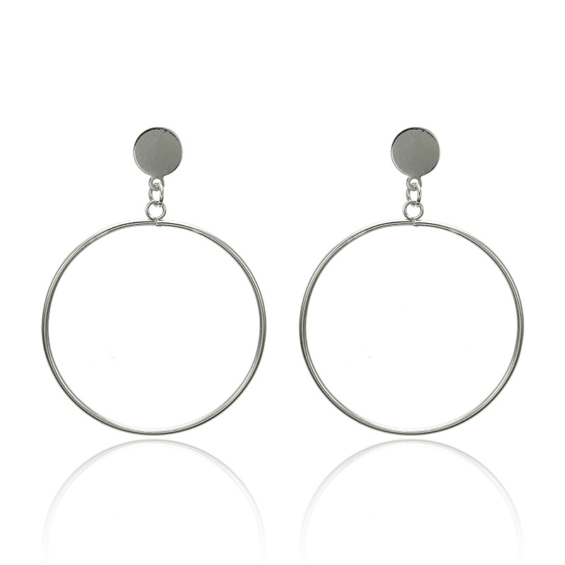 Rotimia Simple and versatile round earrings