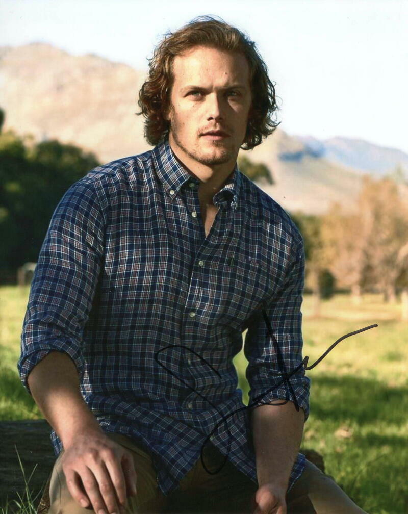 SAM HEUGHAN SIGNED AUTOGRAPH 8X10 Photo Poster painting - OUTLANDER 'S JAMIE FRASER, HANDSOME