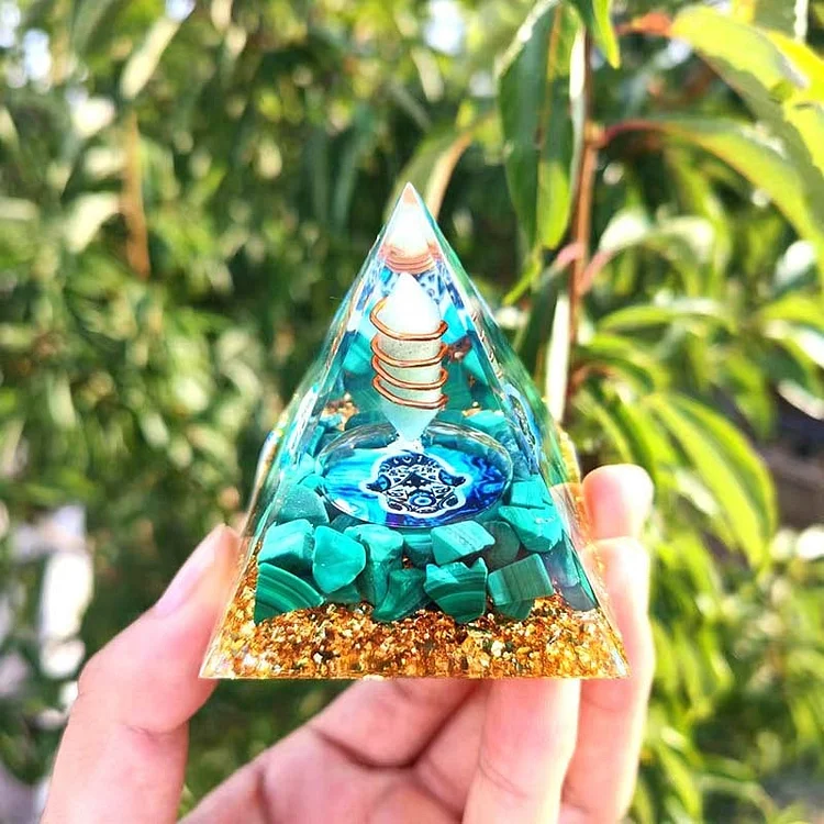 Orgone Pyramid, Small Healing Crystal Pyramid Porstive Energy Generator,  Resist Stress, Bring Good Luck and Wealth