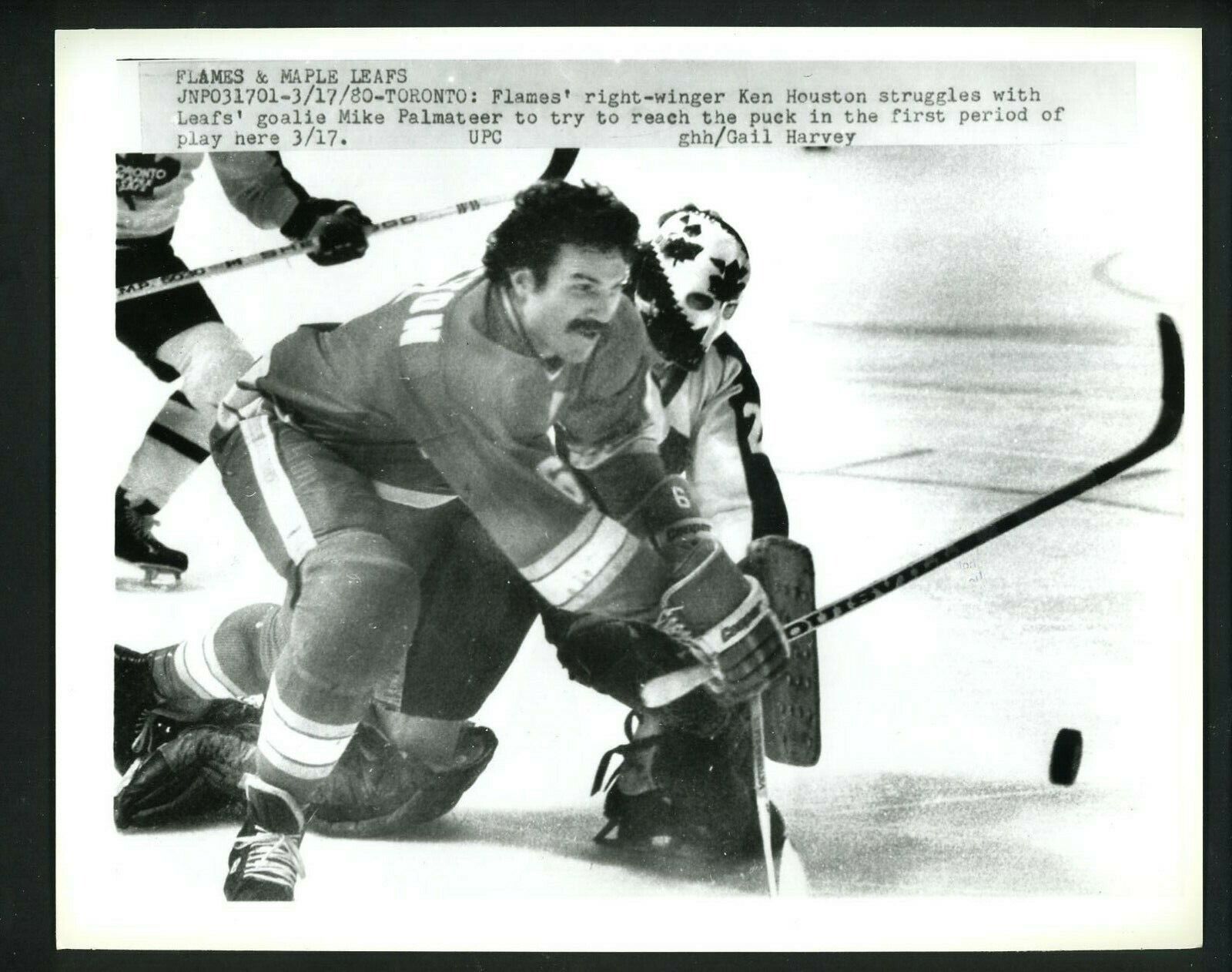 Mike Palmateer & Ken Houston 1980 Press Photo Poster painting Maple Leafs vs Atlanta Flames