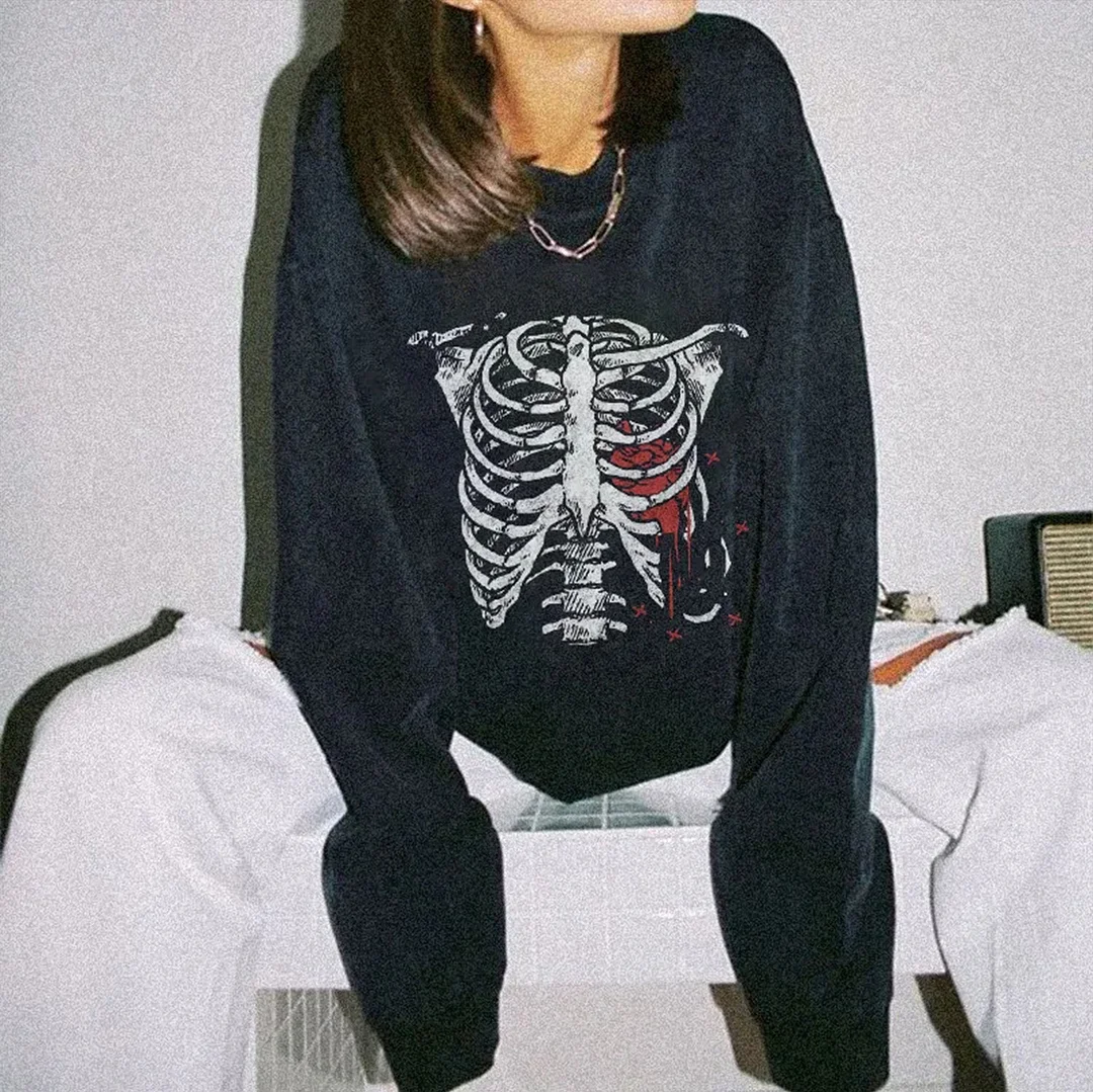 Spine Bone with Blood Graphic Causal  Black Print Sweatshirt