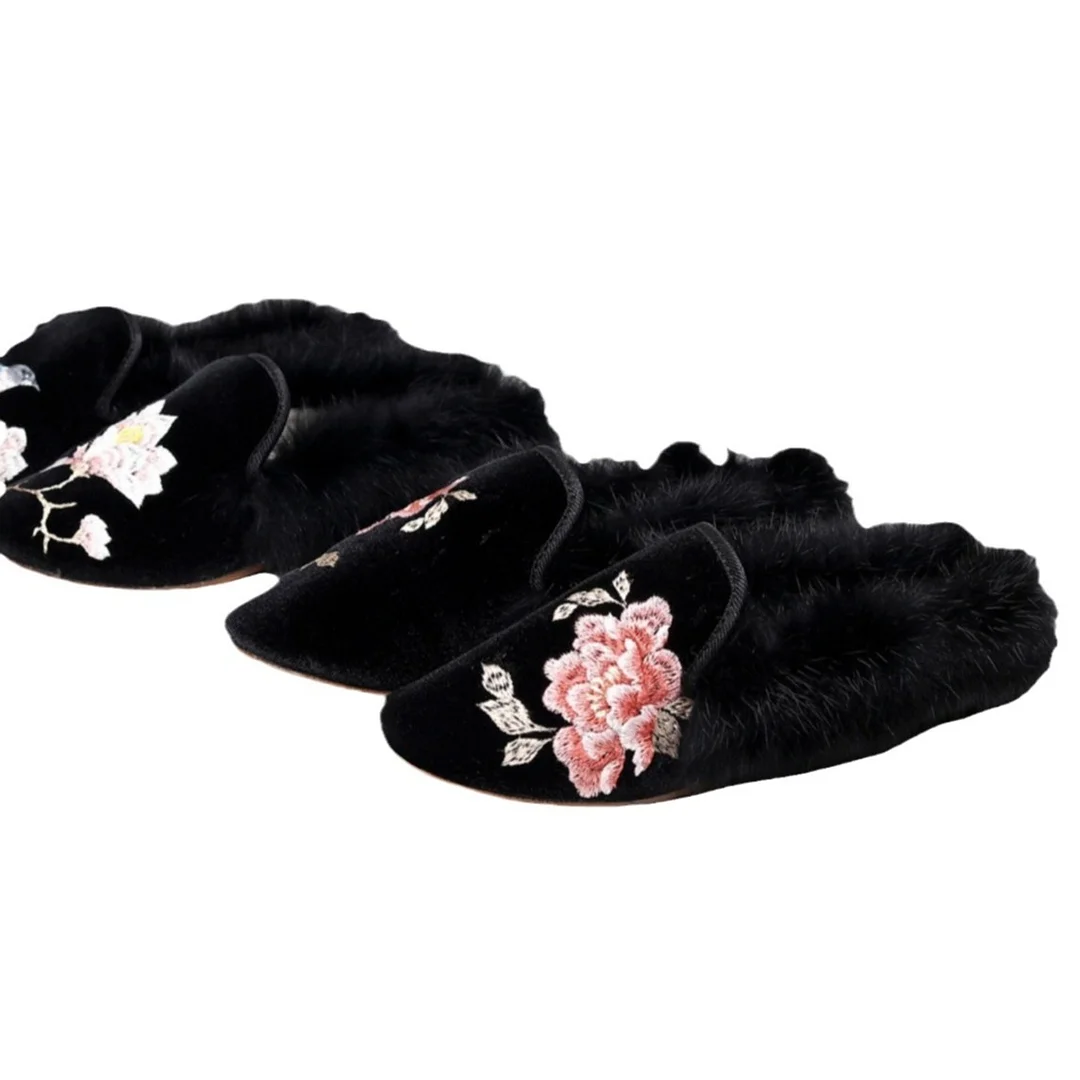 Yyvonne Yyvonne Women's Slippers Wear Wool Shoes New Embroidered Home Outdoor Fashion Golden Velvet Women's Shoes Half Slippers