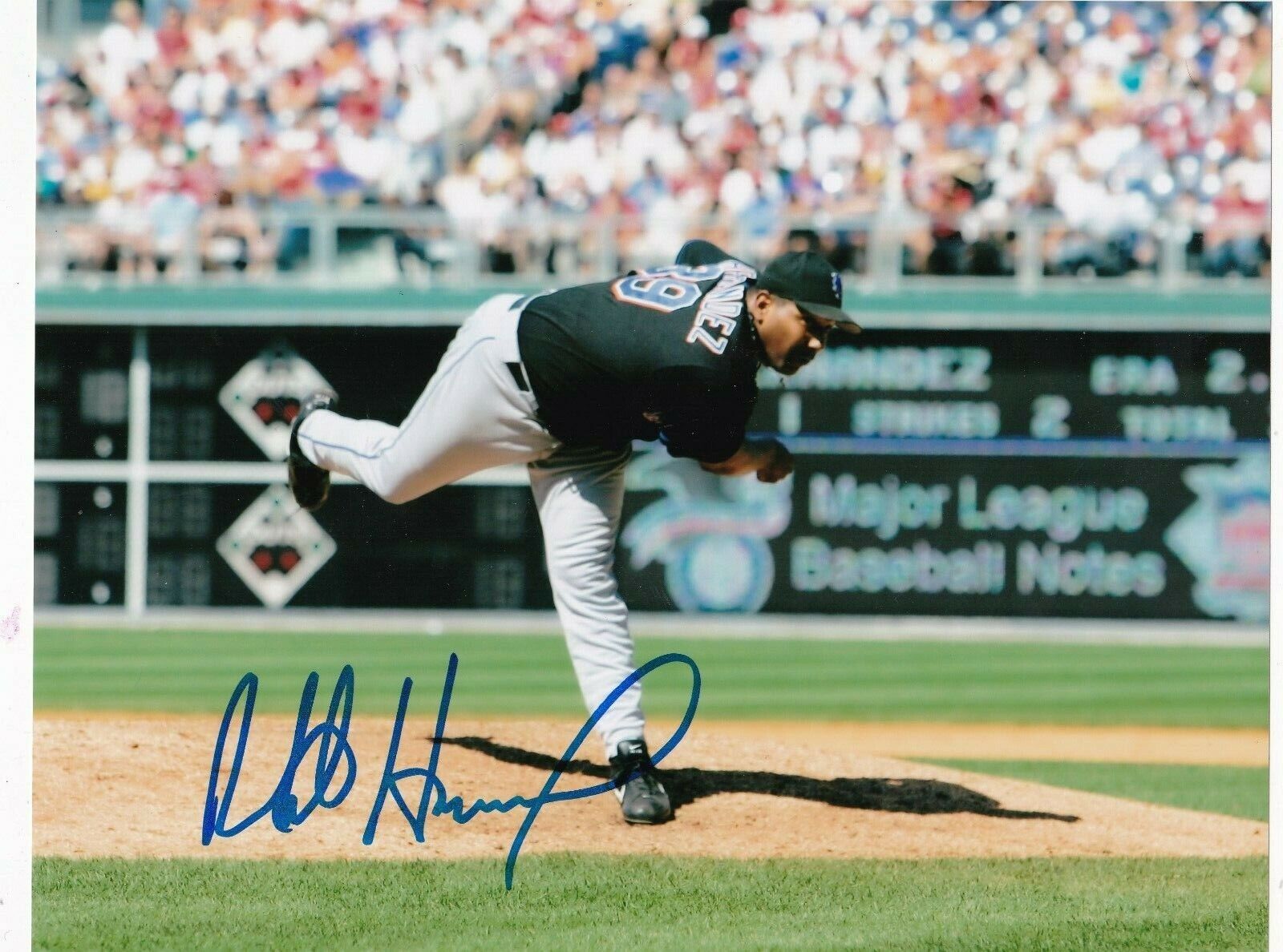 ROBERTO HERNANDEZ NEW YORK METS ACTION SIGNED 8x10