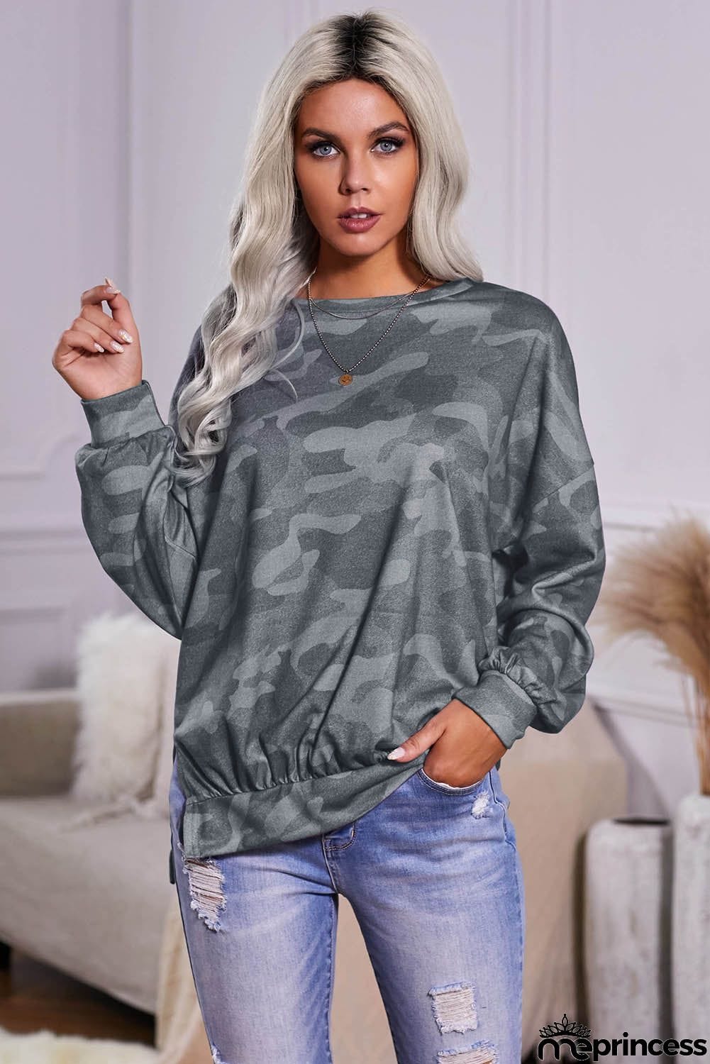 High-low Edge Camo Print Sweatshirt
