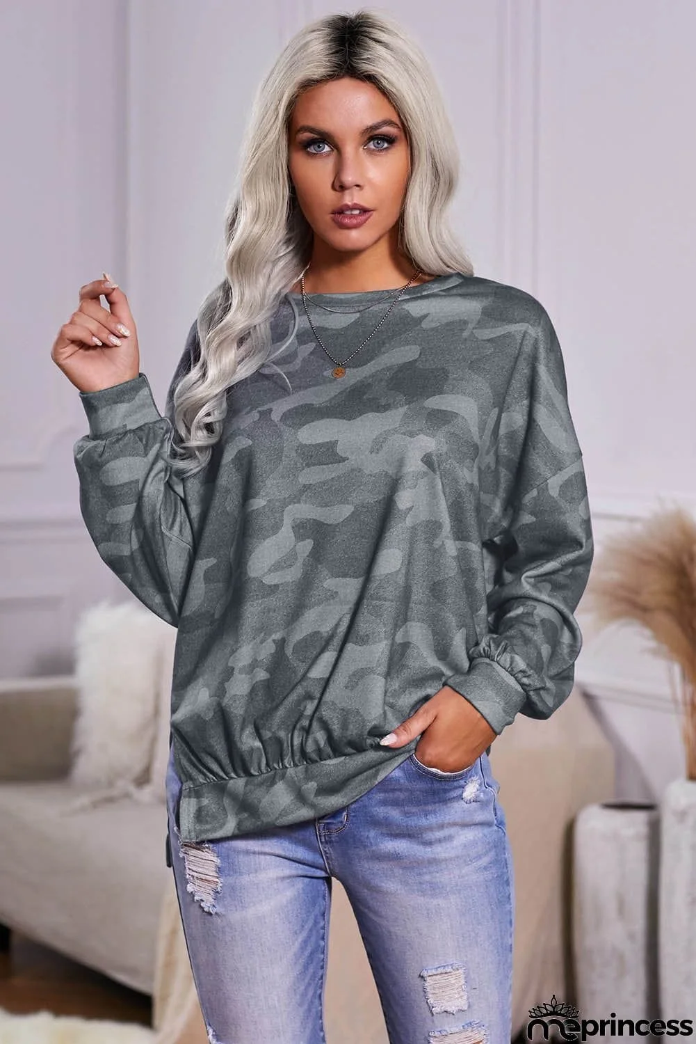 High-low Edge Camo Print Sweatshirt