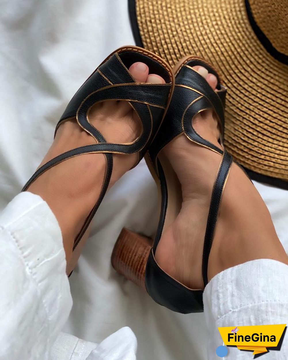 Square-toe Solid Color Hollow-out PU Leather Sandals