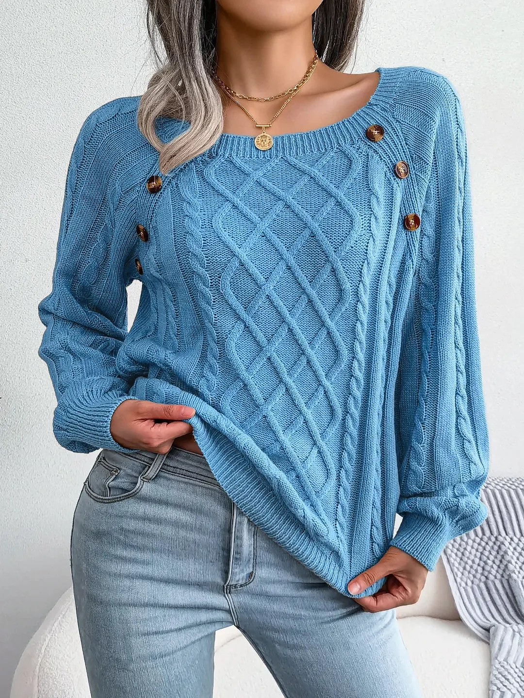 Modern and Comfortable Pullover