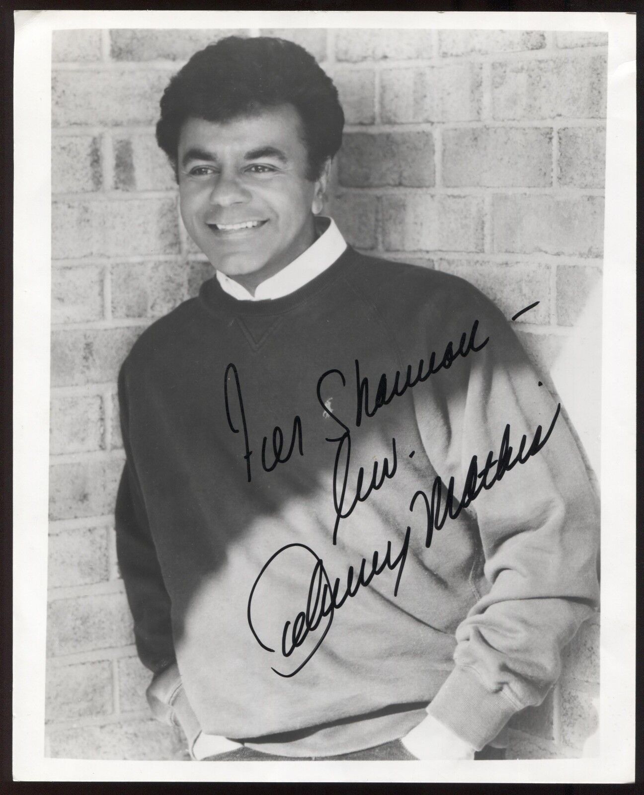 Johnny Mathis Signed 8x10 Photo Poster painting Signature Vintage Autographed