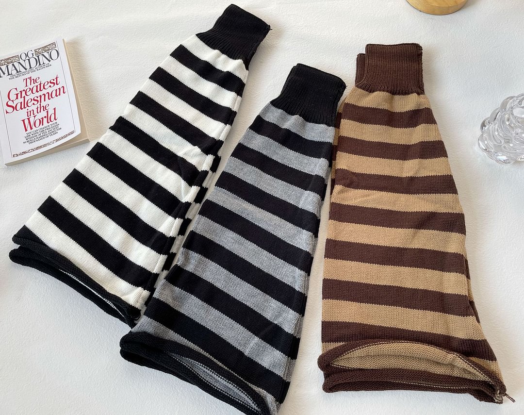 VINTAGE STRIPED FLARED KNIT LEG WARMERS