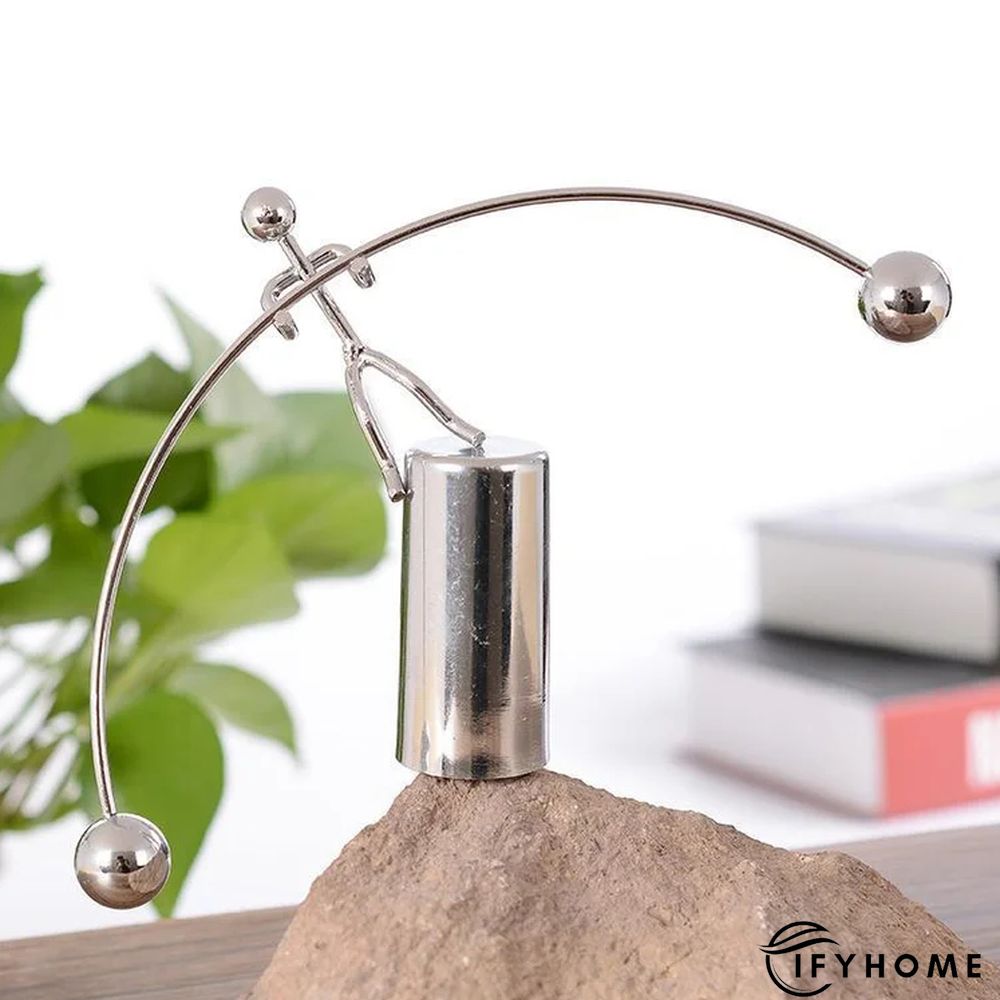 Creative balance ball weightlifting small iron man | IFYHOME