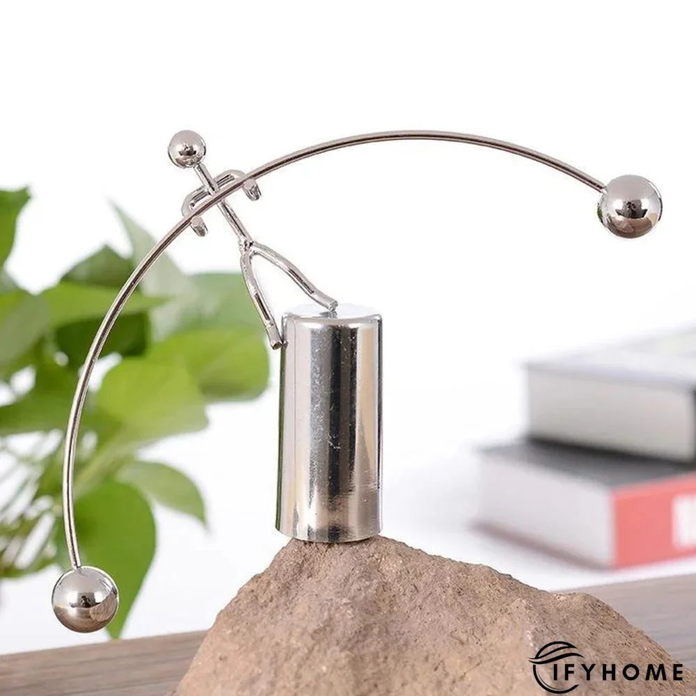 Creative balance ball weightlifting small iron man | IFYHOME