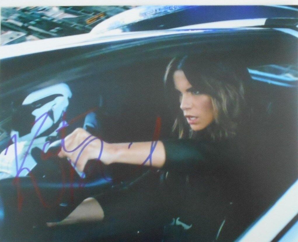 KATE BECKINSALE * ACTRESS UNDERWORLD * HOT Photo Poster painting AUTOGRAPHED * 8 X 10