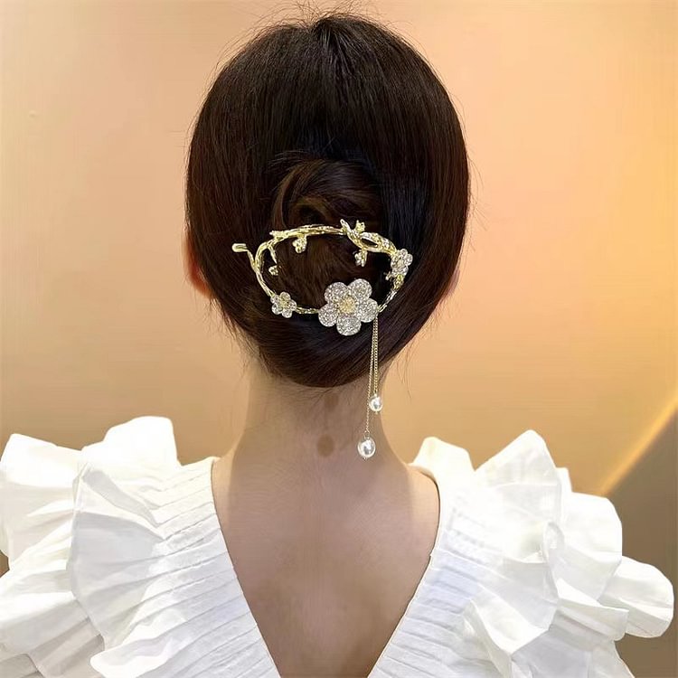 Oval Flower Tassel Hair Clip KERENTILA