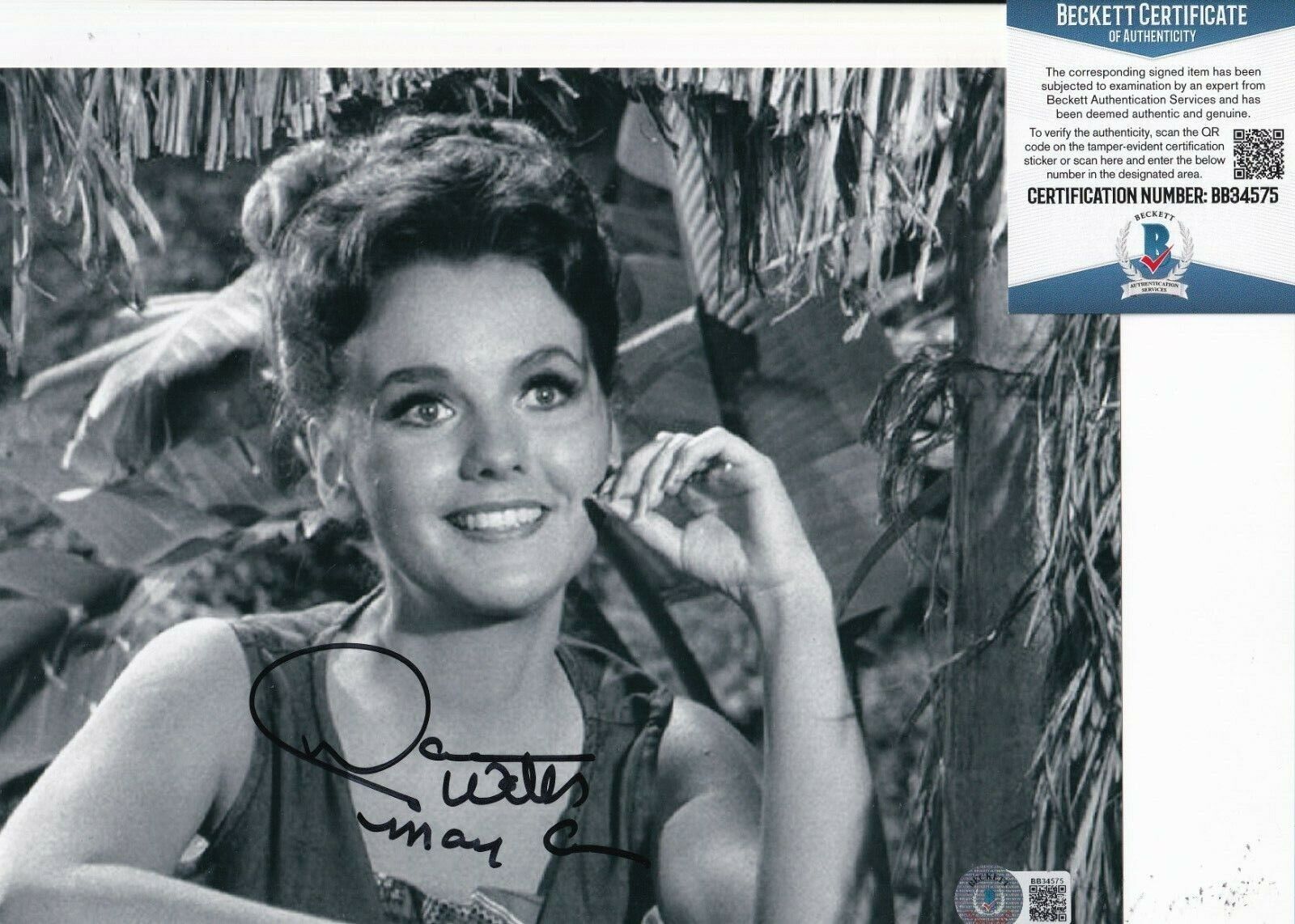 DAWN WELLS signed (GILLIGAN'S ISLAND) Mary Ann 8X10 Photo Poster painting BECKETT BAS BB34575