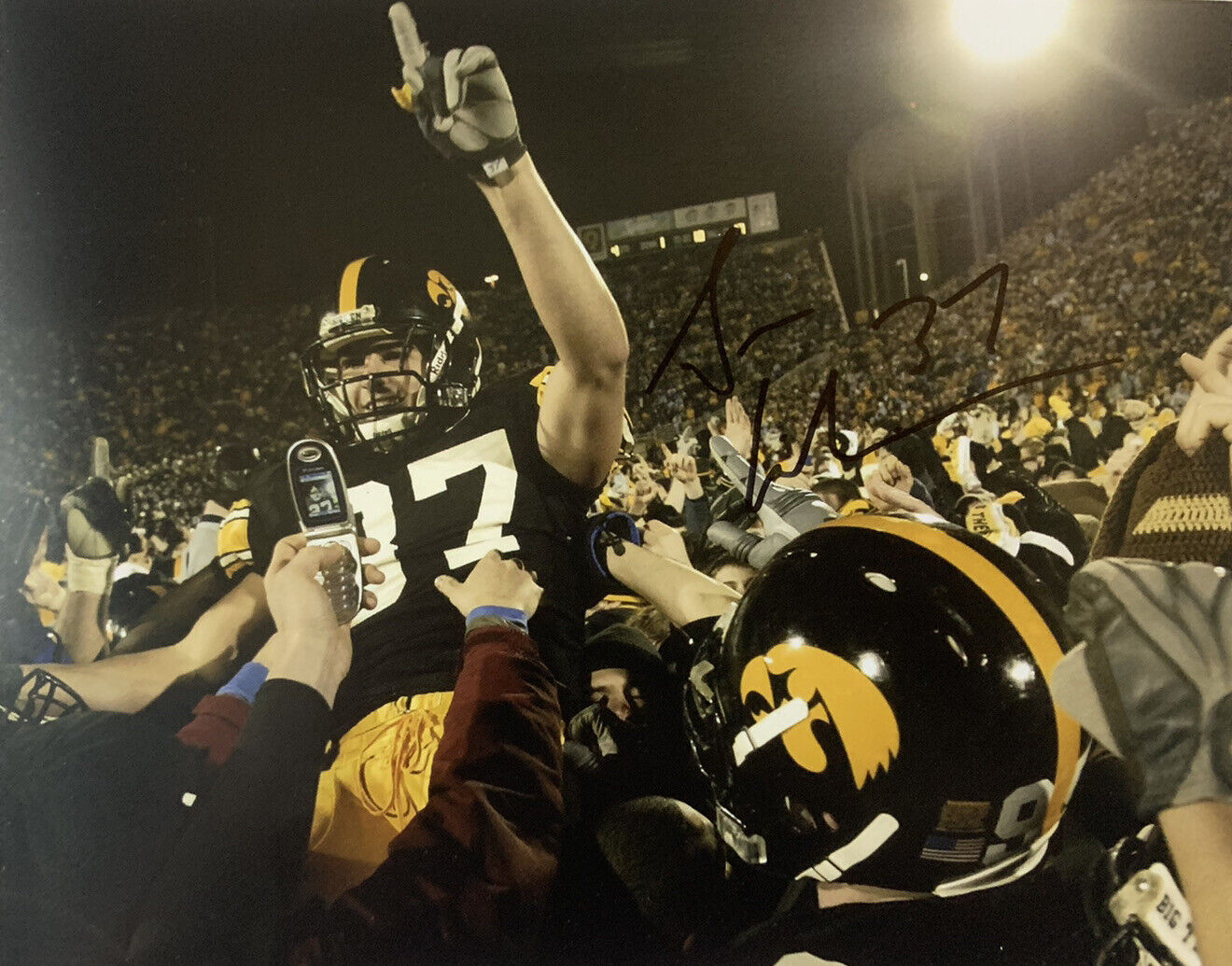 SEAN CONSIDINE HAND SIGNED 8x10 Photo Poster painting IOWA HAWKEYES FOOTBALL AUTOGRAPH COA