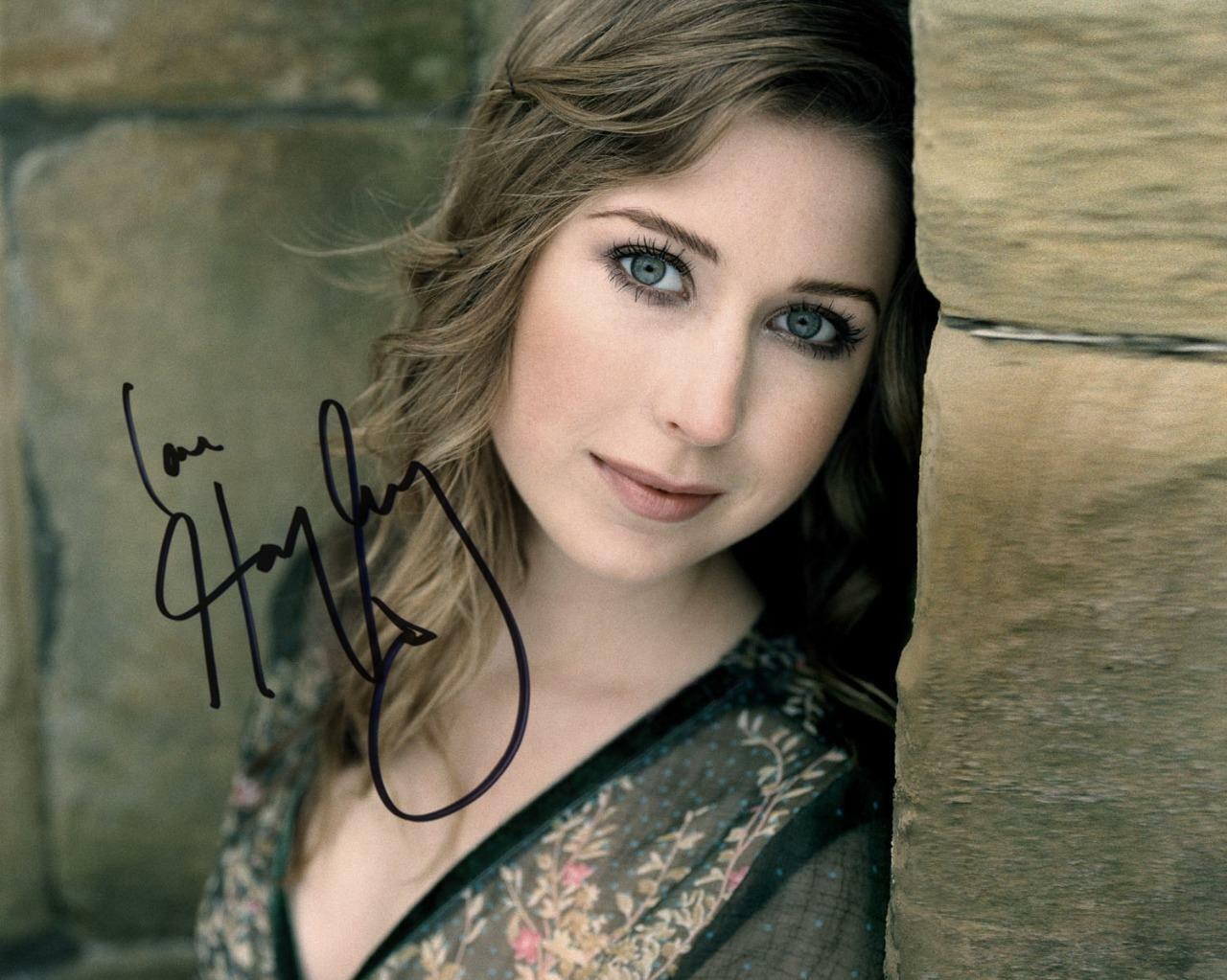 Hayley Westenra SIGNED AUTOGRAPHED 10 X 8