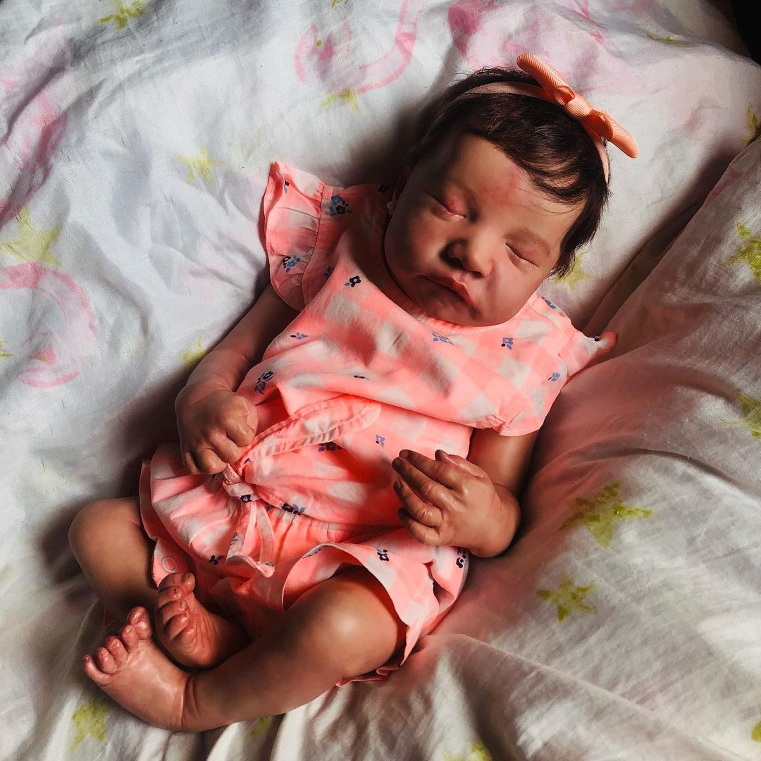 20'' Real Lifelike Reborn Baby Baby Doll Named Lucy