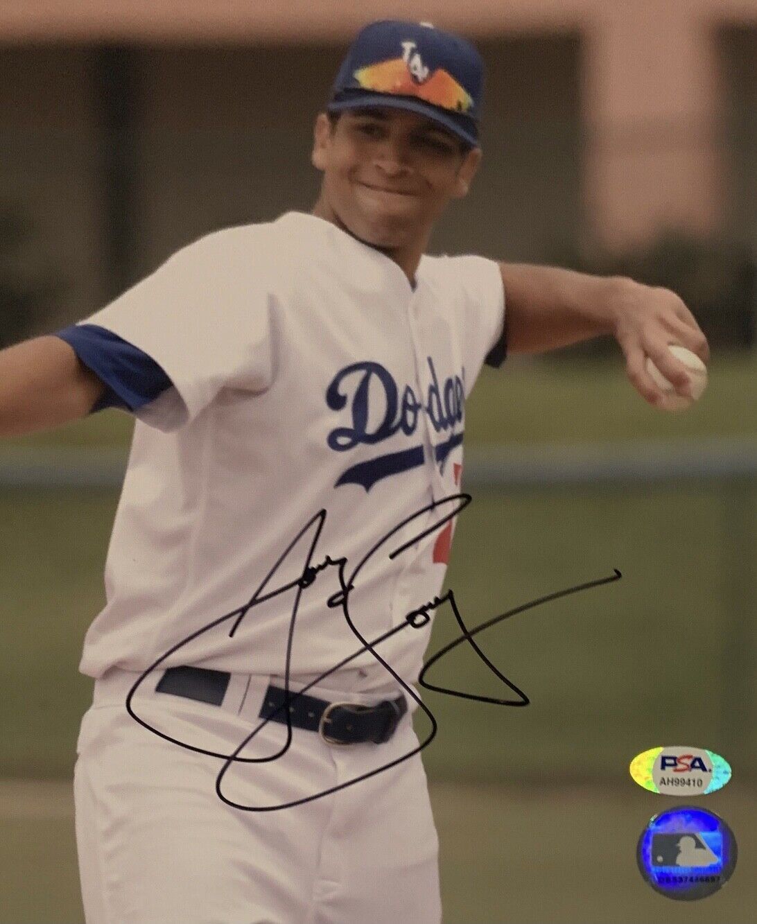 James Loney Signed L.A. Dodgers 8x10 Photo Poster painting PSA AH99410