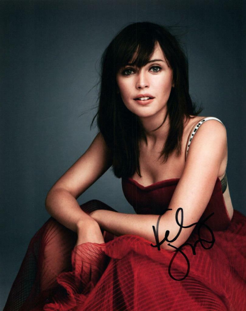 Felicity Jones autographed 8x10 Picture signed Photo Poster painting and COA