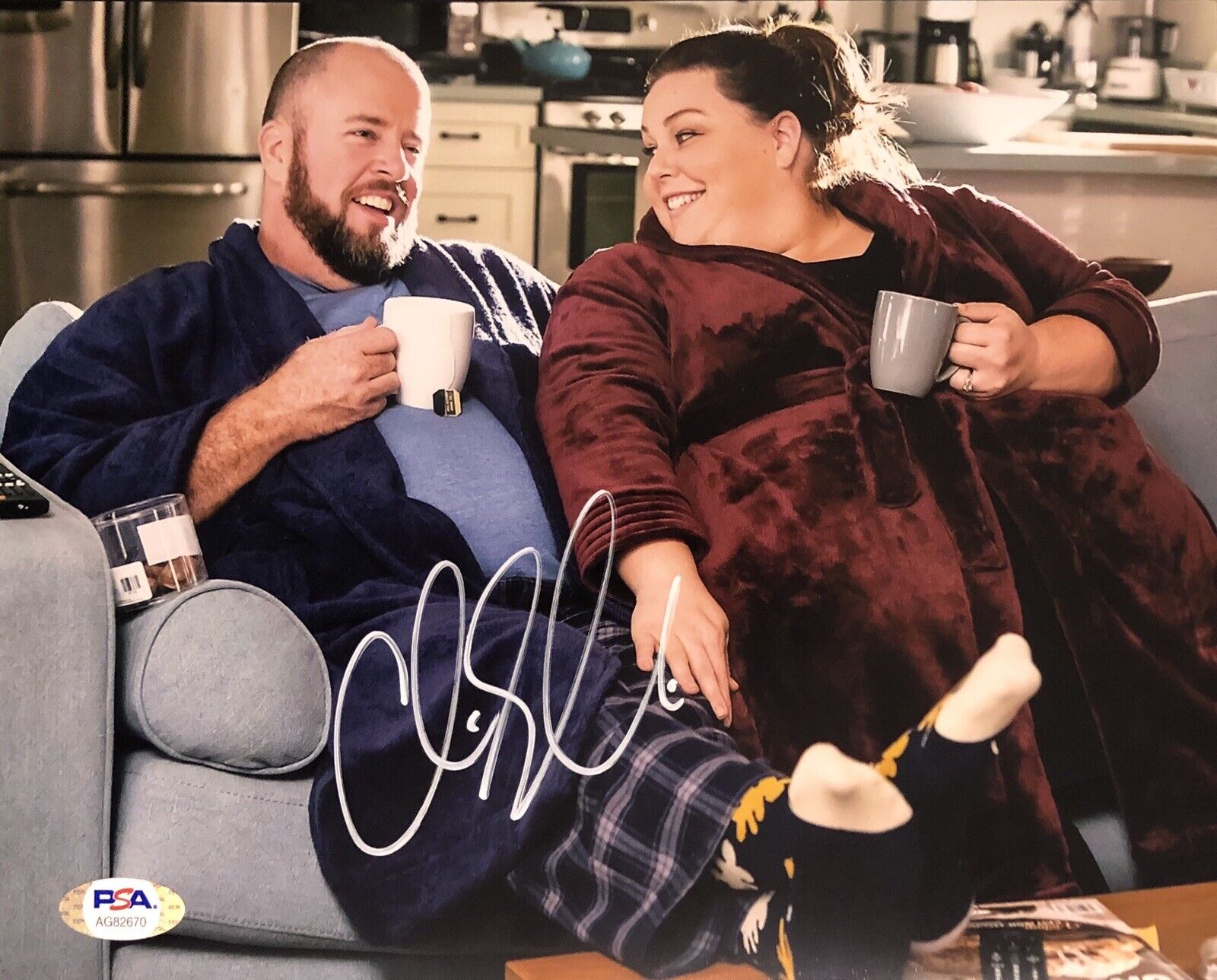 Chris Sullivan Signed Autographed This Is Us 8x10 Photo Poster painting Taserface Psa/Dna