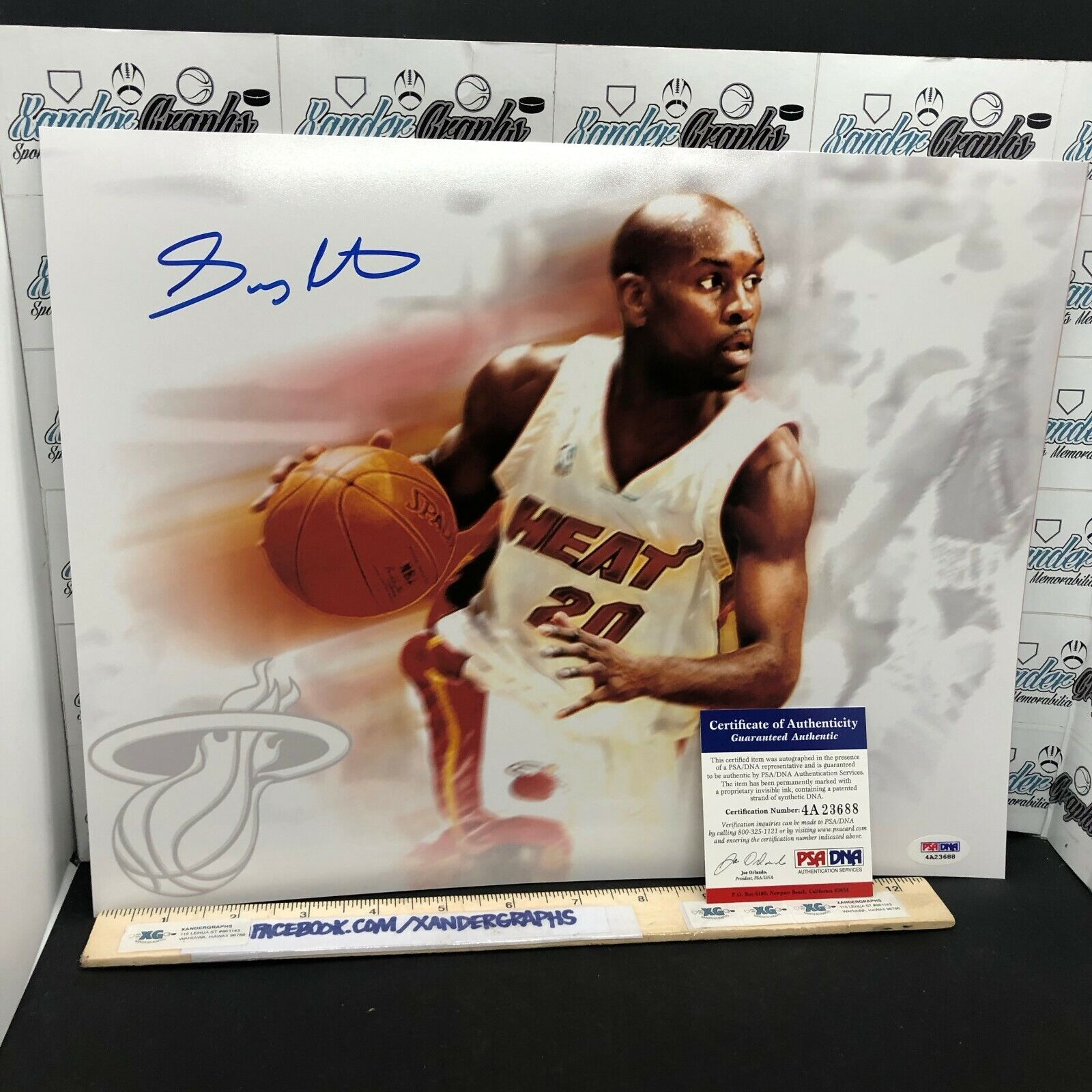 GARY PAYTON THE GLOVE SIGNED AUTOGRAPHED NBA BASKETBALL 11X14 Photo Poster painting-PSA DNA COA