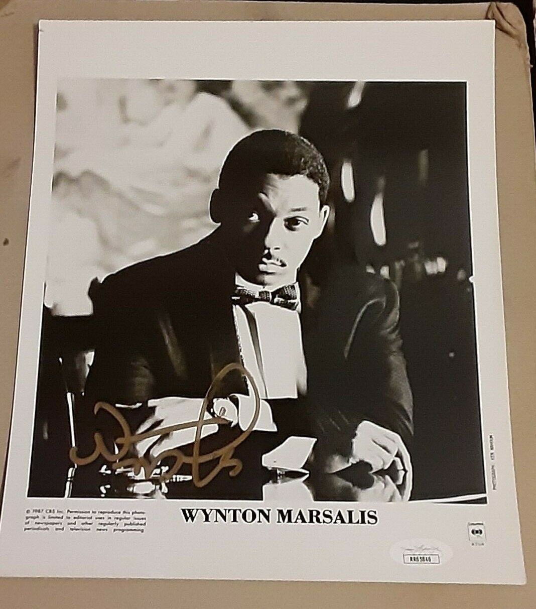 WYNTON MARSALIS JAZZ TRUMPETER SIGNED AUTOGRAPHED 1987 PROMO 8X10 Photo Poster painting JSA/COA