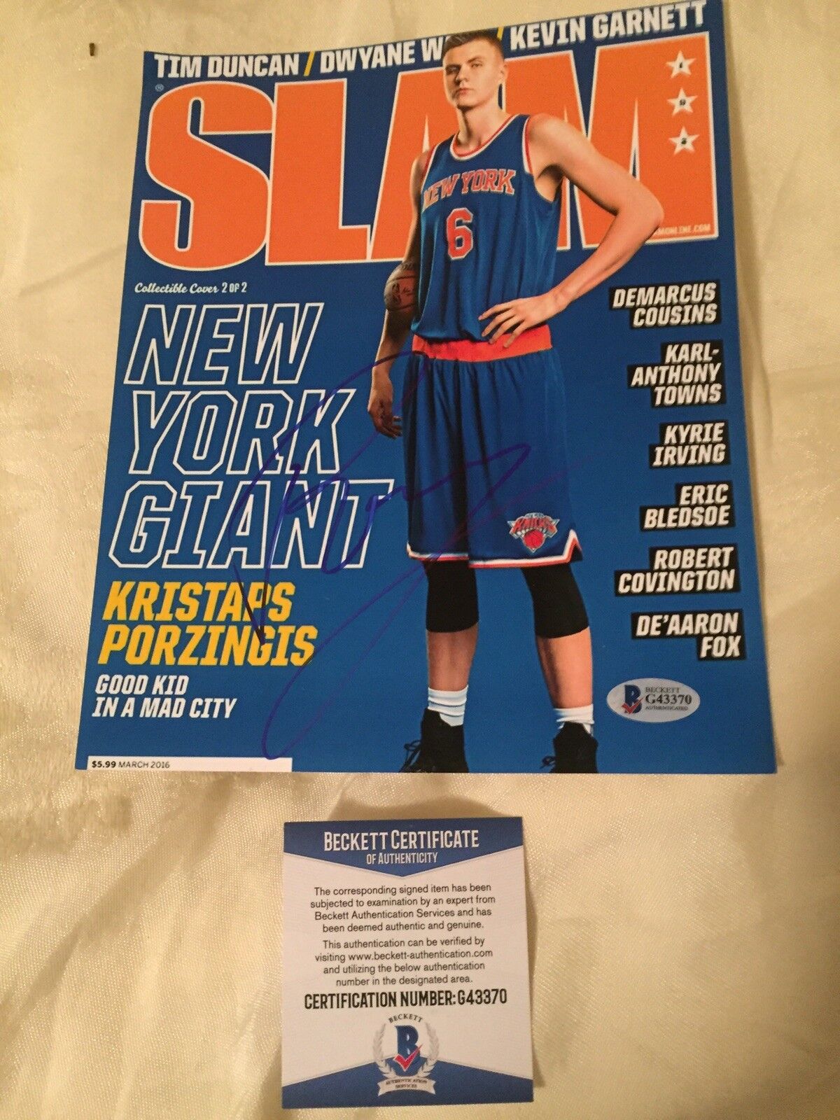 kristaps porzingis Signed 8x10 Photo Poster painting Knicks Beckett Coa