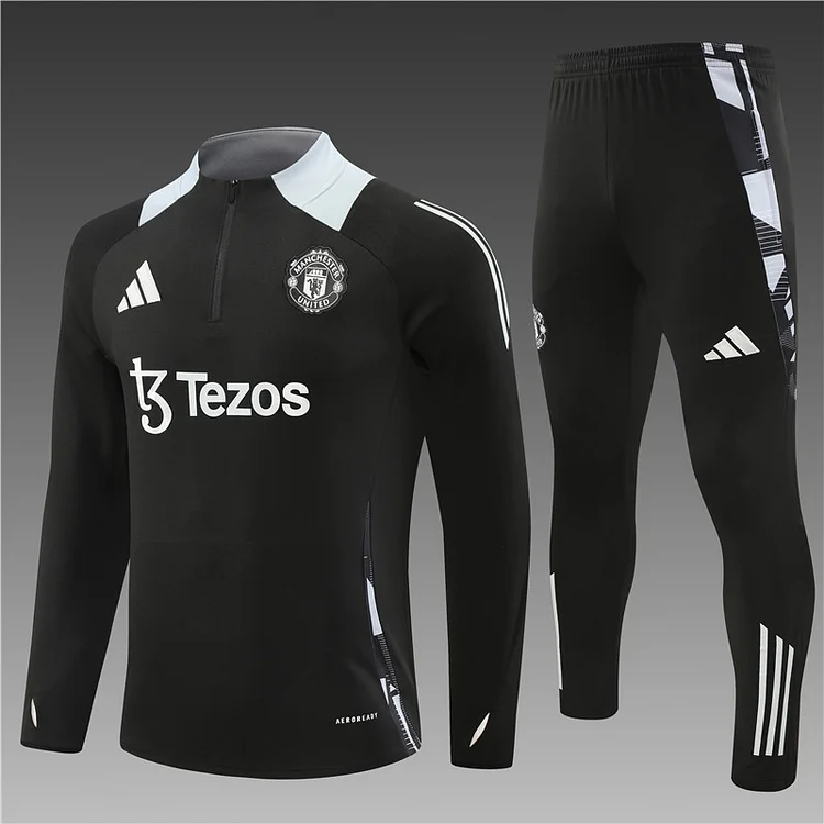 2024-25 Manchester United black half-zip training jersey
