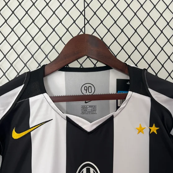 Retro Juventus 04/05 Home Football Shirt Thai Quality