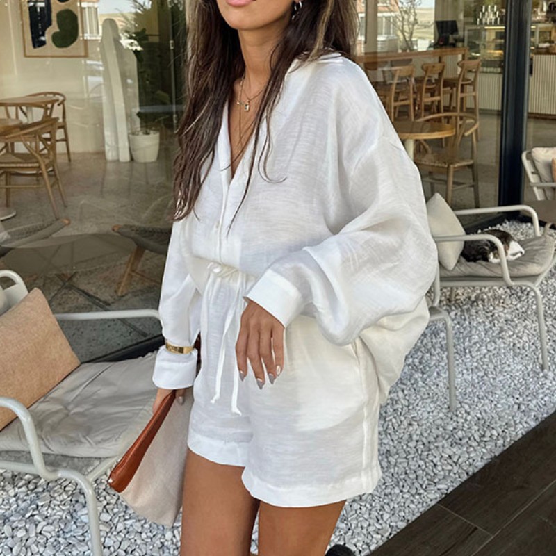 Rotimia Simple Vacation Style White Two -piece Suit