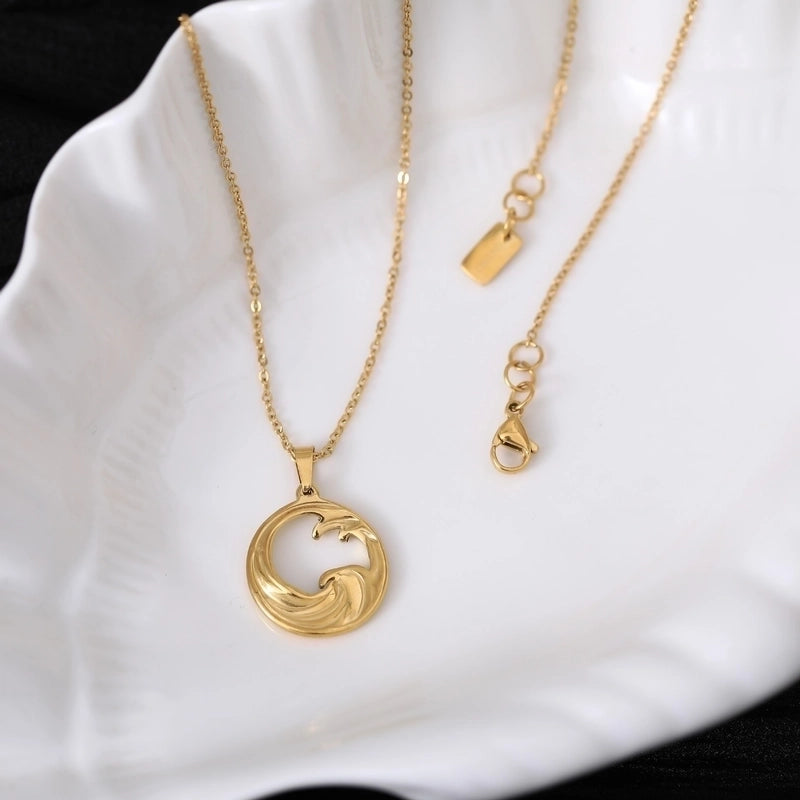 Casual Hawaiian Sea Wave 201 Stainless Steel 304 Stainless Steel 18K Gold Plated Hollow Out Pendant Necklace