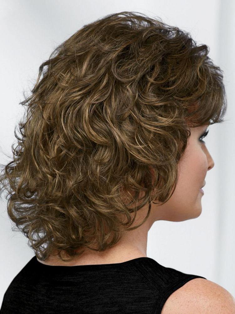 Olive Wigs Layered Wavy Wig Provides an Air of Elegance for Women