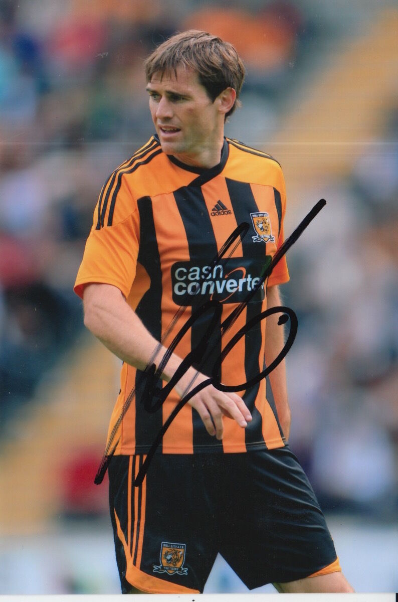 HULL CITY HAND SIGNED KEVIN KILBANE 6X4 Photo Poster painting.