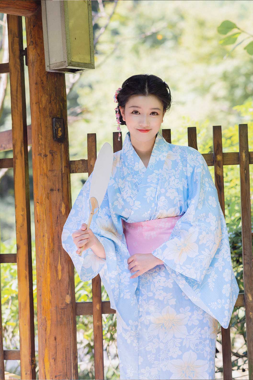 Yukata Kimono with Blue Robe and Lily Flowers - ぎおんまつり  Stupa Stones